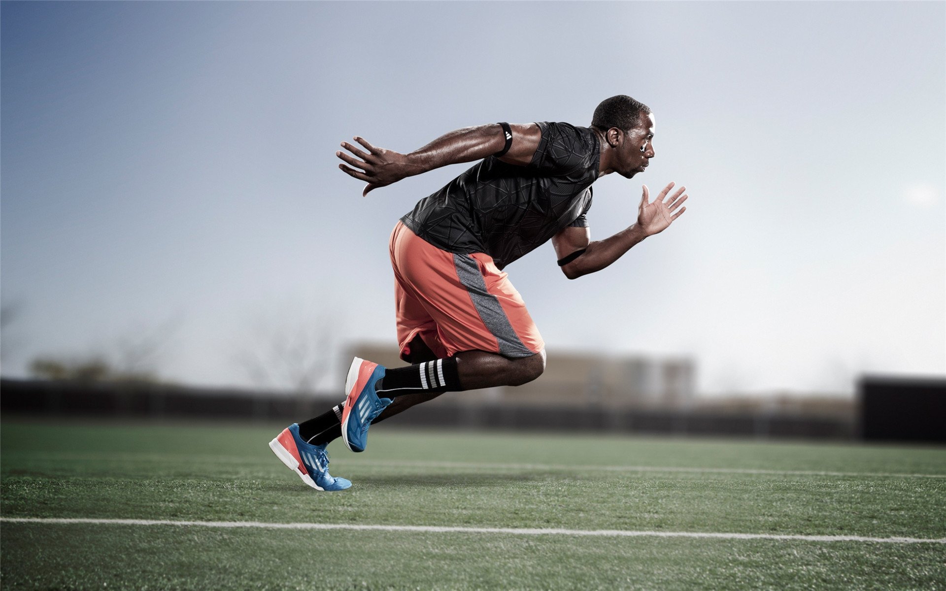 凯琳·科贝特用速度与耐力完美结合，凯特琳贝内迪克特